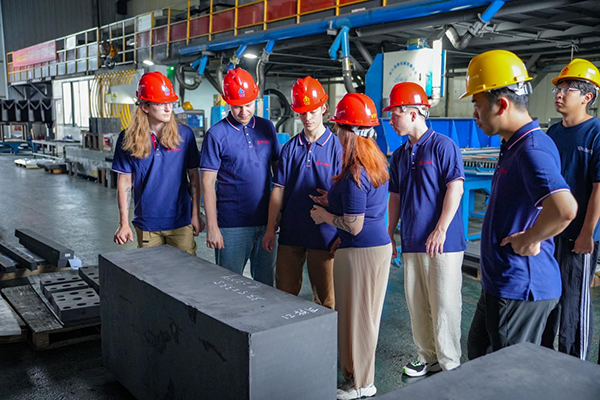 Moscow Power University visits ACME for academic exchange (2)