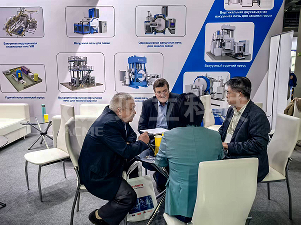 2025-9-22 ACME Vacuum heat treatment equipment for Russia's heat treatment exhibition (1)