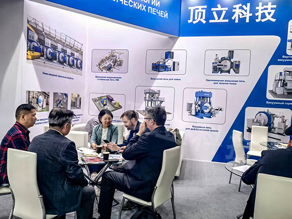 2025-9-22 ACME Vacuum heat treatment equipment for Russia's heat treatment exhibition (3)